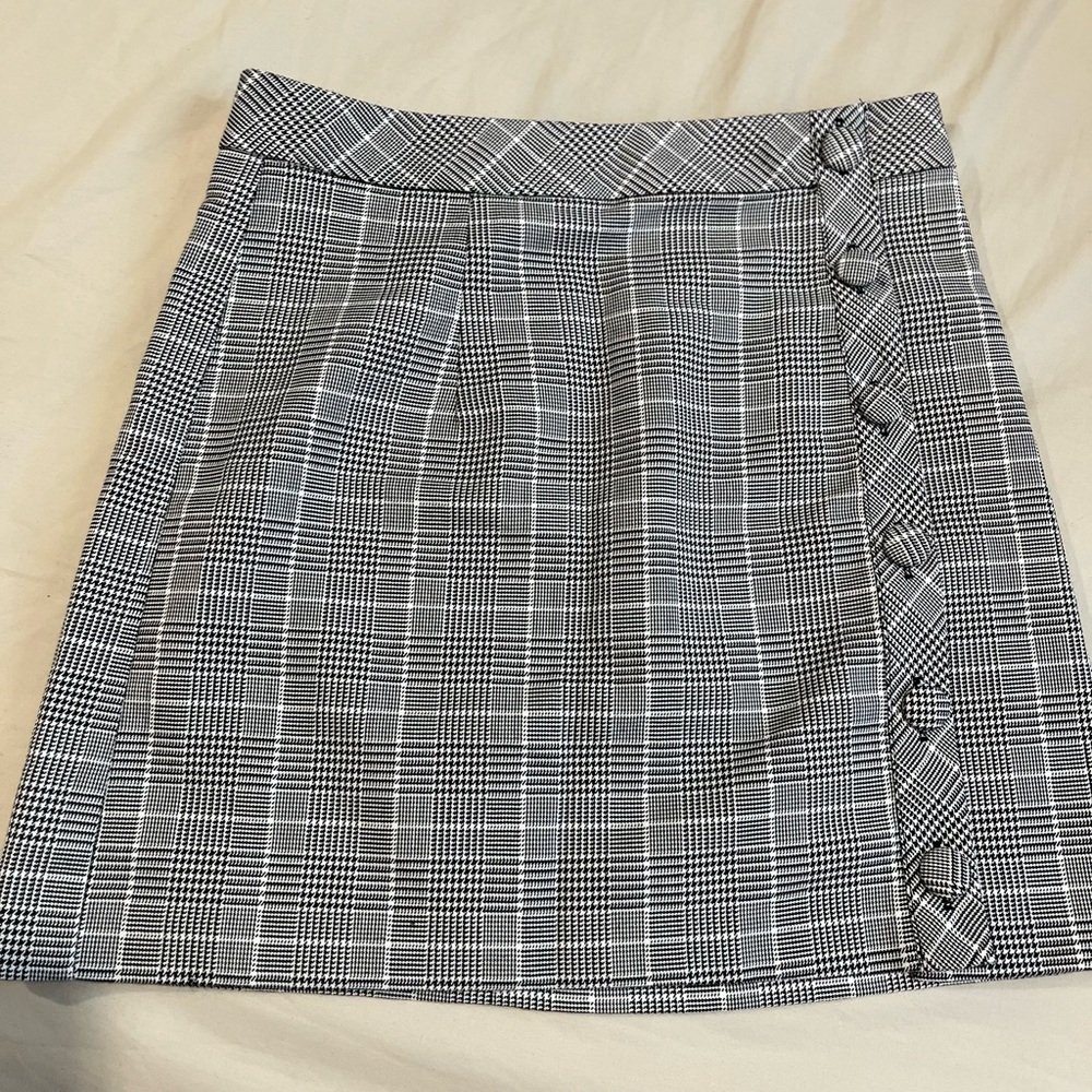 Forever 21 Black and White Checkered Mini Skirt